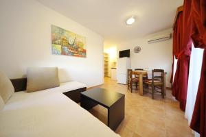 Apartments by the sea Pag - 13329