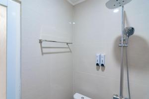 RedDoorz Plus @ Point Phila Cihampelas