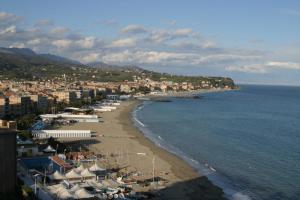 Mansardato 20 mt dal mare Albissola Marina