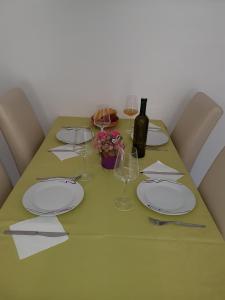 Apartments with parking space Crikvenica - 14631