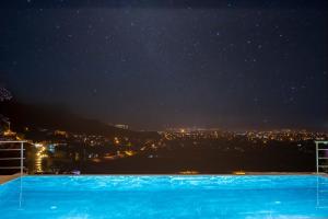 Sessiz,Sakin, huzurlu jakuzi ve saunalı deniz,doğa manzaralı müstakil villa