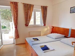 Apartments and rooms by the sea Stanici, Omis - 14782