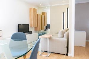 The Modern 1385 Apartment