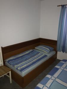 Apartments by the sea Sukosan, Zadar - 14970