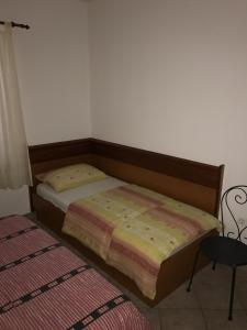 Apartments by the sea Sukosan, Zadar - 14970