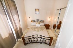 Apartments with parking space Zaton, Zadar - 15000