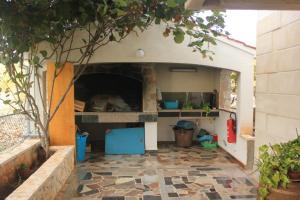 Apartments with parking space Cove Mala Lamjana, Ugljan - 350