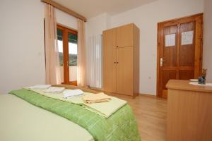 Apartments with parking space Cove Mala Lamjana, Ugljan - 350