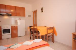 Apartments with parking space Cove Mala Lamjana, Ugljan - 350