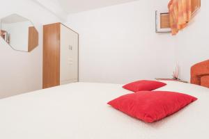 Apartments by the sea Cove Pribinja, Hvar - 15083