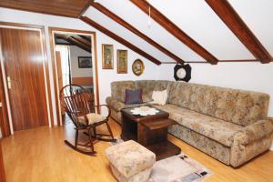 Apartments with a parking space Kornic, Krk - 416