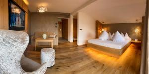 Deluxe Suite room in Hotel Panorama