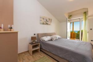 Apartments by the sea Privlaka, Zadar - 14569