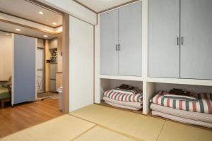 大家族向け貸切宿 敷地内無料駐車場 最高のロケーション 各階独立鍵付き個室 Paradise inn牧志