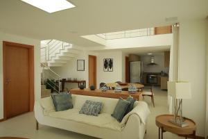 Casa Luxo Temporada - 5 quartos - Guarajuba - Academia - Piscina e Vista