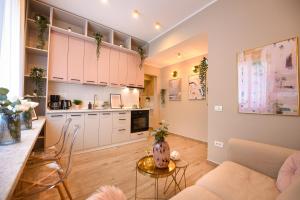 SWEET BLOSSOM - Lovely 1BR Apt in the City Center
