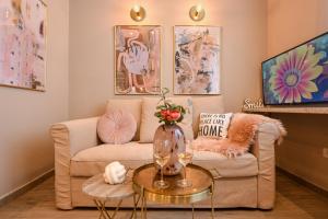 SWEET BLOSSOM - Lovely 1BR Apt in the City Center