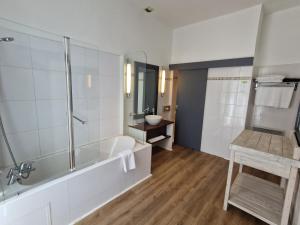 Hotels Hotel La Villa Tosca : photos des chambres