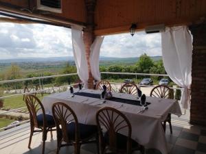 Merlot Borhotel és Látványpince