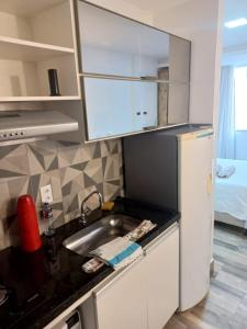 FLAT Beverly Hills 401B
