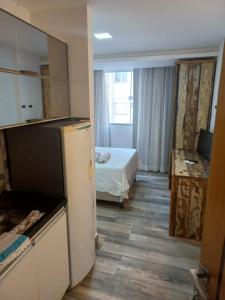 FLAT Beverly Hills 401B