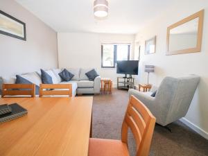 Flat 34 - Marine Court