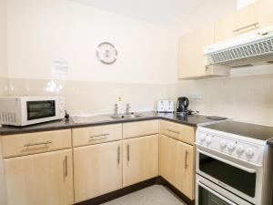 Flat 34 - Marine Court