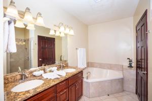 Del Playa Penthouse #5 Condo