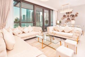 Elite Royal Apartment - Panoramic Full Burj Khalifa, Fountain & Skyline View - ACed direct connection to Dubai Mall - Governor