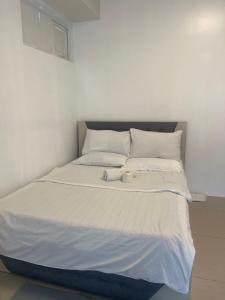 Shell Residences-staycation near moa