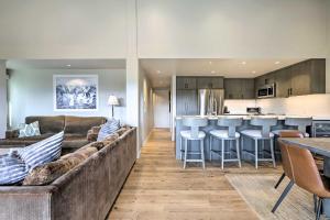 Tasteful Snowmass Escape Less Than 1 Mi to Slopes!