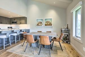 Tasteful Snowmass Escape Less Than 1 Mi to Slopes!