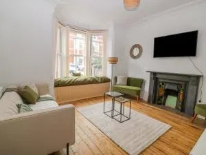 The Bookcase - 老科尔温