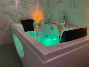 TrogLove: Balnéo détente dans une troglodyte