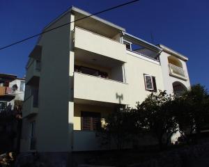 Apartments by the sea Podgora, Makarska - 518 