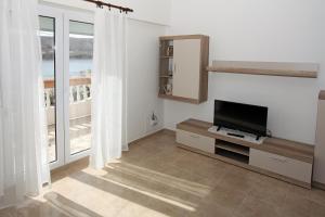 Apartments by the sea Pag - 529