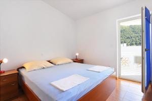 Apartments by the sea Grebastica, Sibenik - 471