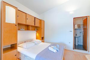 Apartments and rooms by the sea Zavalatica, Korcula - 547