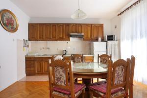 Apartments by the sea Grebastica, Sibenik - 471