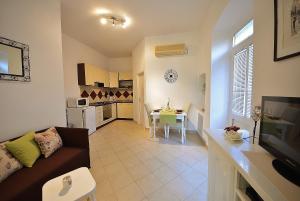 Apartments by the sea Korcula - 549