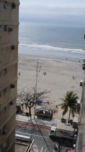 Apto Pe na Areia, direcao Ilha-Balneario Camboriu.