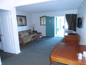 King Suite room in Travel Inn