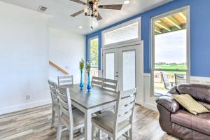 Hot Tub and Sauna Lakefront Wichita Falls Home!