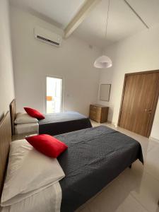 Room with shared bathroom Sliema