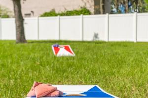 Adventure Awaits in Tampa Bay with Beautiful Decor 4BR with Backyard Oasis Near Busch Gardens & Adventure Island