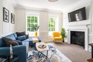 Stunning 3 Bedroom Period City Centre Apartment - 4-star hotels in Bath