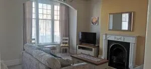 27 Princess Royal - 1st Floor 3 bed apartment - Hutton Bushel