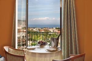 Suite with Sea View room in Grand Hotel La Pace