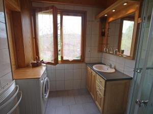 Maisons de vacances Gite Saulxures-sur-Moselotte, 3 pieces, 4 personnes - FR-1-589-281 : photos des chambres