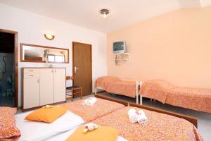 Apartments by the sea Hvar - 591